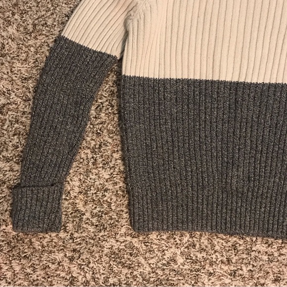 Liz Claiborne Cable Knit Sweater - Picture 2 of 9